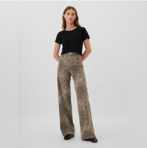 Gap High Rise Wide-Leg Leopard Jeans Leopard